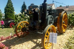 Oldtimer-Traktoren am Jodlerfest. (Bild: Josef Müller (Schötz, 23. Juni 2018))
