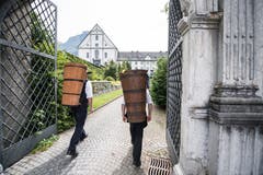 Die einen kommen zu Fuss.