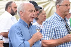 Bundesrat Ueli Maurer verfolgt das Geschehen seit dem Anschwingen.