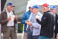 Eine Bratwurst zum Zmorge gehört zum Schwingfest.