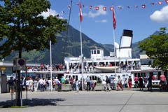 DS «Stadt Luzern» auf Sammelfahrt für die Totalrevision. (Hans Steiner, Beckenried, 23. Juni 2018))