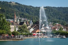 Traumwetter am Zuger Seefest (Bild: Christian H. Hildebrand, 23. Juni 2018).