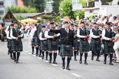 Festumzug am Jodlerfest Schötz. Im Bild: Swiss Highland Pipers Zug. (Bild: Manuela Jans-Koch. Schötz 24.Juni 2018)