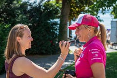 Die Organisatorin Kathrin Sonderegger wird interviewt (Bild: Christian H. Hildebrand, 23. Juni 2018).