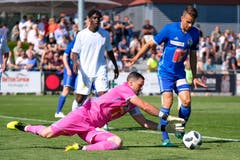 Klären gemeinsam: Luzerns Torhüter David Zibung (links) und Yannick Schmid. (Bild: Martin Meienberger / Freshfocus (Luzern, 23. Juni 2018))