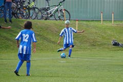Beim Schülerturnier trat jedes Team mit Mädchen und Jungen gemischt auf.