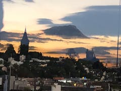 Spiegelbild über den Dächern von Luzern (Bild: Rita Wolfisberg)