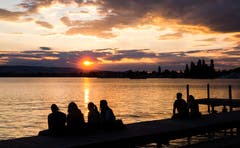Abendstimmung am Zugersee - aufgenommen in Zug. (Bild: Daniel Hegglin, 26.06.2018)