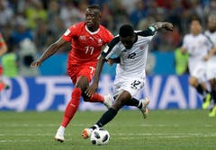 Denis Zakaria (links) gegen Joel Campbell. Bild: Natasha Pisarenko / AP