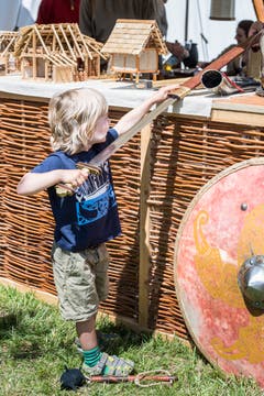 Historischer Handwerker- und Warenmarkt im Schloss Wellenberg.