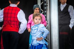 Kreuzlingen TG - Chrüzlingerfäscht. Nationenfest auf dem Boulevard in Kreuzlingen. Viele Länder sind mit einem Stand vertreten und bieten Speis und Trank an. Portugiesische Volkstänze und Gesang.