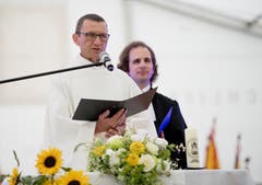 Auch ein Geistlicher kommt beim Festakt zu Wort. (Bild: Corinne Glanzmann)