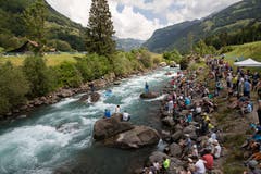Das Publikum verfolgt die Läufe. (Bild: Neil Smorthit, Muotathal, 2. Juni 2018)