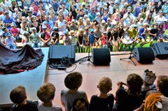 Bei der Aufführung ihres Rittermusicals hatten die Kindergärtler ein grosses Publikum.