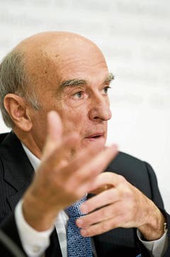 Hans-Rudolf Merz: «Die Welt beisst sich am Bankgeheimnis die Zähne aus.» (Bild: KEY)