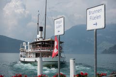 Auf Wiedersehen: Die «Stadt Luzern» bei der Schiffsstation Beckenried. Im Oktober läuft sie vorläufig zum letzten Mal aus.
