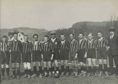 1924 wird der LSC Innerschweizer Fussballmeister: Im Tor steht Albert Schwebel, auf dem Feld aktiv sind Albert Baggenstoss, Oskar Willimann, Jakob Schwegler, August Bolz, Josef Tschupp, Jules Gut, Josef Curti, Moritz Tanner, Hippolyt Kempf, Alois Scherer und Ersatzspieler Walter Lanz.