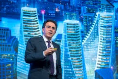 Stararchitekt Santiago Calatrava bei einem Auftritt am «St.Gallen Symposium». (Bild: Urs Bucher - 4. Mai 2017)