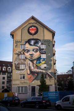 Eine Legende: die "Himmelrich"-Dame von QueenKong an der inzwischen abgerissenen Himmelrich-Siedlung in Luzern. (Bild: PD)