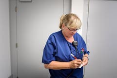 Gaby Roth arbeitet seit 10 Jahren beim Transportdienst. (Bild: Michel Canonica)