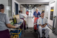 In den Kanälen gibt es strikte Regeln: Patiententransporte haben Vortritt. (Bild: Michel Canonica)