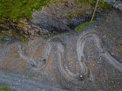 Die neue Strecke schlängelt sich 4,5 Kilometer über 440 Höhenmeter vom Jochpass nach Trübsee.