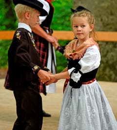 Aufführung der Kindertanzgruppe Alpnach. (Bild: Robert Hess (Alpnach, 15. Juli 2018))