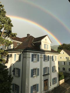 Doppelter Regenbogen in Rorschach. (Bild: Roland Eigenmann)