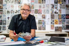 Der E,,er Künstler Werner Richli (69) in seinem Atelier im Untergeschoss seines Hauses in Emmen. (Bild: Philipp Schmidli (26. Juni 2018))