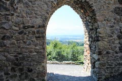 Ehemaliger Eingang (Burgtor) zur Burg Nünegg in Lieli. (Bild: Josef Habermacher)