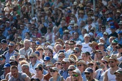 Volle Tribünen in der Schwingarena. (Alexandra Wey/Keystone)