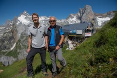Bauleiter Ralph Nötzli (links) und Andreas Müller, Präsident der SAC-Sektion Pilatus, sind Verantwortlich für die Sanierung. (Bild: Dominik Wunderli, Bristen, 18. Juli 2018)