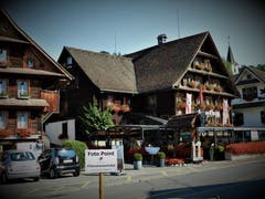 Alles klar hier ist offenbar der "Foto-Point", also stellte ich mich in Merlischachen genau da hin und das Resultat ist ja wirklich nicht so schlecht gelungen! (Margrith Röthlin-Imhof (20. Juli 2018))