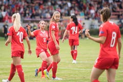 Entäuschung nach einer verpassten Chance: Die Schweizerin Fiona Huber (Bildmitte). Bild: Urs Flüeler / Keystone (Zug, 21. Juli 2018)