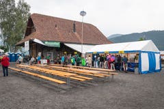 Bei diesem Regen mag niemand draussen sitzen (Bild: Christian H. Hildebrand (Oberägeri, 20. Juli 2018))