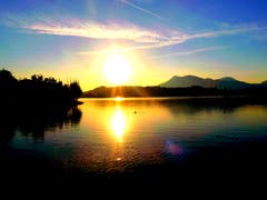 Sonnenaufgang über dem Vierwaldstättersee (Bild: Walter Buholzer (Ufschötti am Alpenquai in Luzern, 21. Juli 2018))