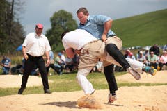 Pascal Nietlisbach (rechts) gegen Andy Murer. (Bild: Roger Zbinden (Zug, 22. Juli 2018))