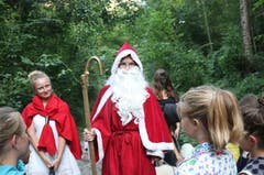 Der Samichlaus kam beim Blauring Entlebuch auf Besuch. (Lagerbild)