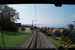 Bild aus dem Führerstand: Die Aussicht auf der Strecke von Heiden nach Rorschach erfreut nicht nur die Fahrgäste, sondern auch den Lokführer. (Bild: Bilder: Vivien Huber)