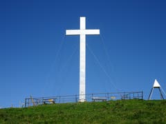 Buochserhornkreuz bei wolkenlosem Himmel. (Bild: Walter von Holzen (26. Juli 2018))