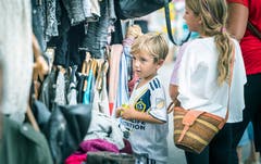 Impressionen vom Flohmarkt auf dem Marktplatz in Weinfelden. (Bild: Andrea Stalder)