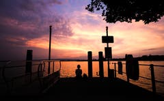 Abendrot am Zugersee. (Bild: Daniel Hegglin (Zug, 2. Juli 2018))