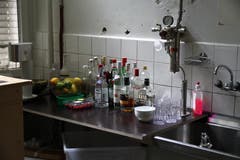 Ein ehemaliges, zur Bar umfunktioniertes Labor. (Bild: Reto Voneschen - 18. Juni 2016)
