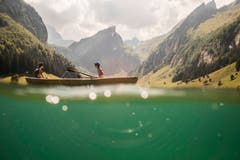 Während die meisten Leute nur die Aussicht oben geniessen, verbirgt sich eine ebenso schöne Welt unter der Wasseroberfläche. (Claudia Schildknecht)