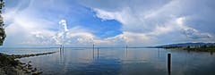 Eine Gewitterfront ziert den Bodenseehimmel bei Steinach. (Bild: Walter Schmidt)