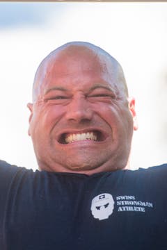Sportler bei der Kategorie «Log Lifting» am Strongman. (Bild: Benjamin Manser)