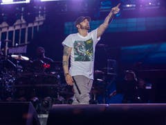 Eminem fordert das Publikum auf mitzusingen. (Bild: Jeremy Deputat)