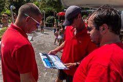 Die Urkunde in der Hand: Fast die Hälfte aller Voting-Stimmen gingen an Buchs. (Bild: Raphael Rohner)
