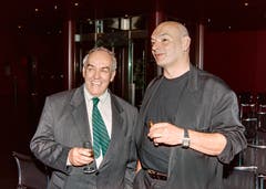 Akustiker Russell Johnson (links) und Architekt Jean Nouvel 1997. (Bild: Archiv KKL)