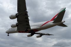 Landung Emirates-Jet. (Bild: Josef Müller (Kloten, 13. August 2018))